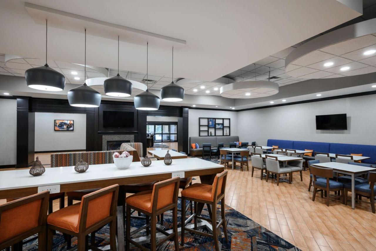 Hampton Inn Evansville Airport Exterior photo